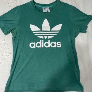 ADIDAS t-shirt